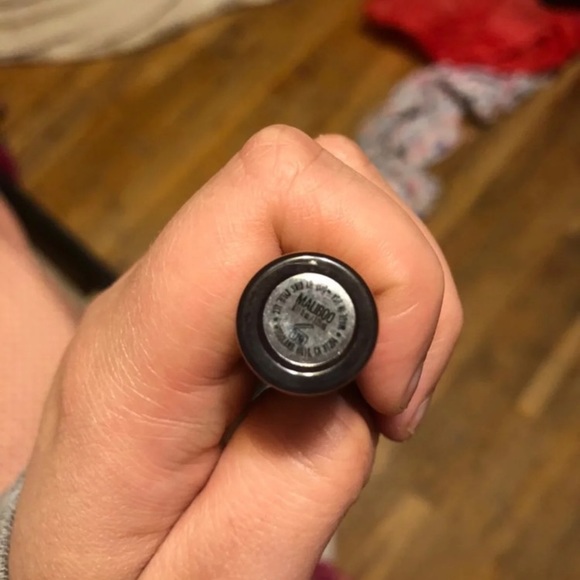 kylie matte lipstick - Picture 3 of 4